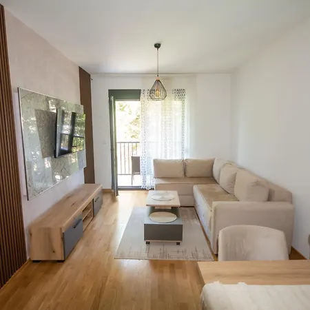 Panorama Tornik P4 Apartamento *